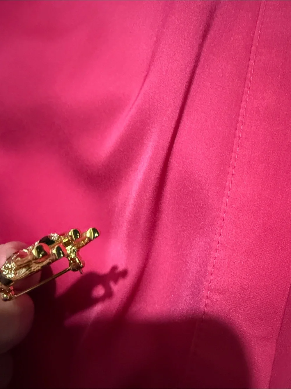 Vintage gold tone enamel  Giraffe Brooch with rhinestones